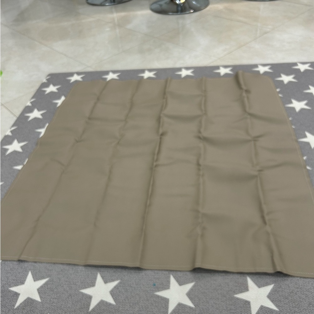 *NWT* Never been used Gathre Leather Mini Size Mat in Ember Color